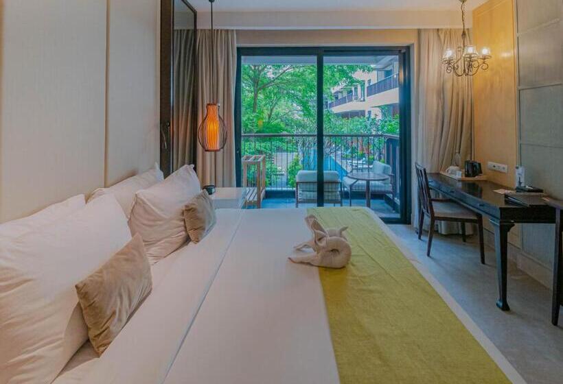 Полулюкс с Балконом, Jambuluwuk Oceano Seminyak