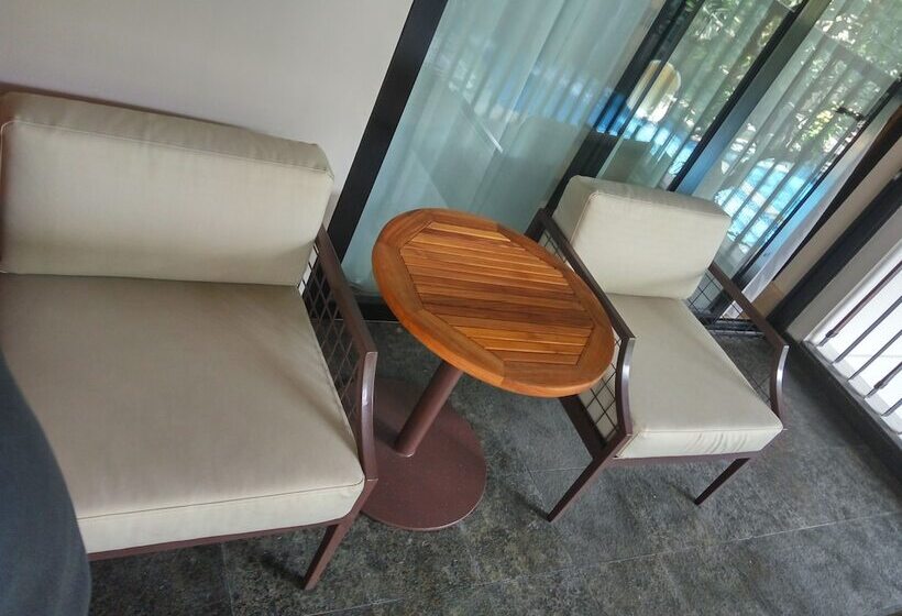 Номер Deluxe с Балконом, Jambuluwuk Oceano Seminyak