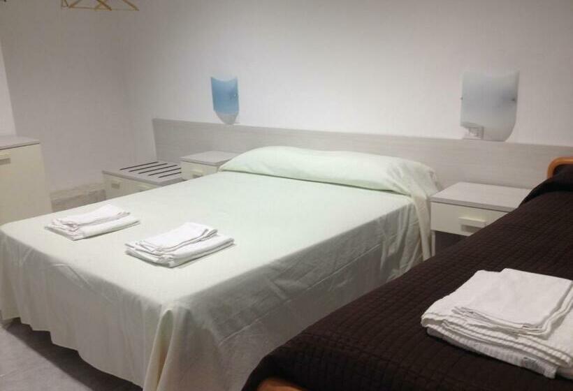 اتاق استاندارد سه نفره, Residence Palomba