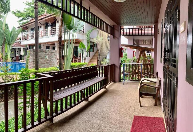 Номер Deluxe, Baan Soontree Resort