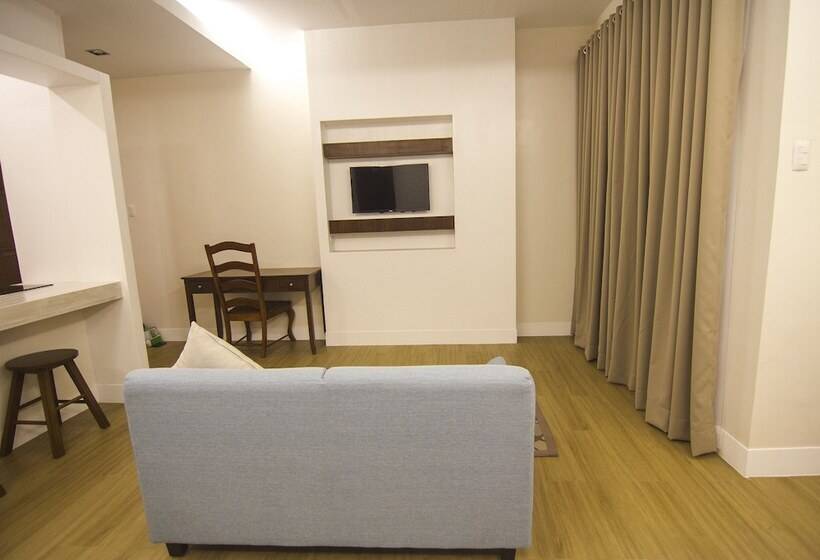 패밀리 스위트, The Reef Hotel And Residences