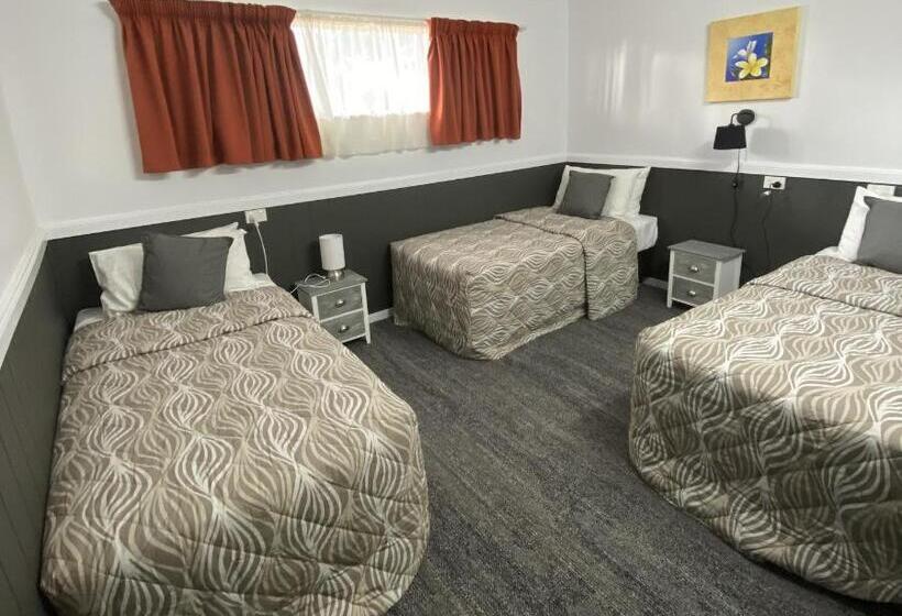 Люкс Семейный 2 Спальни, Centre Point Midcity Motor Inn