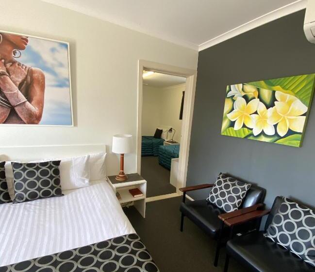 Люкс Семейный 2 Спальни, Centre Point Midcity Motor Inn
