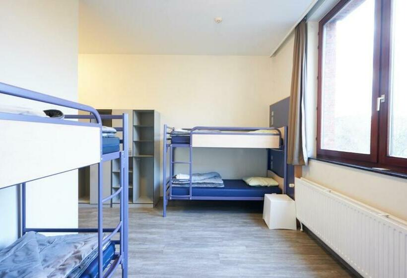 اتاق استاندارد چهار تخته, Generation Europe Youth Hostel