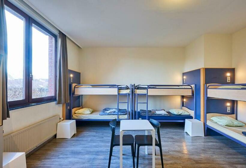 اتاق استاندارد چهار تخته, Generation Europe Youth Hostel