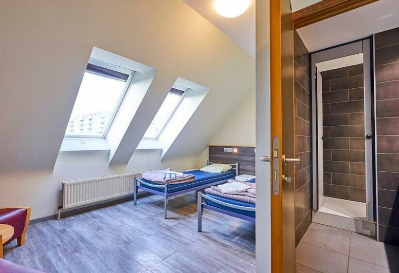 اتاق استاندارد, Generation Europe Youth Hostel