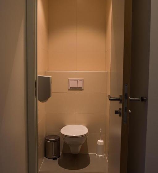 اتاق استاندارد, Generation Europe Youth Hostel