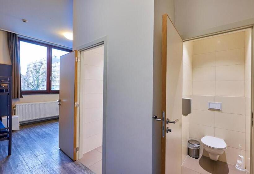 اتاق اکونومی, Generation Europe Youth Hostel