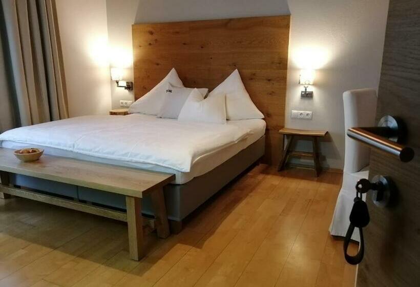 Номер Стандарт с Балконом, Huber   Das Tiroler B&b