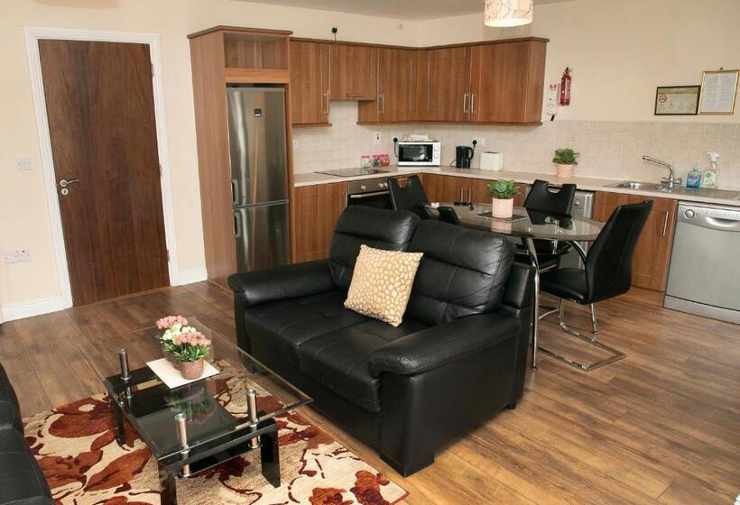 ３ベッドルームアパートメント, Arch House B&b & Apartments