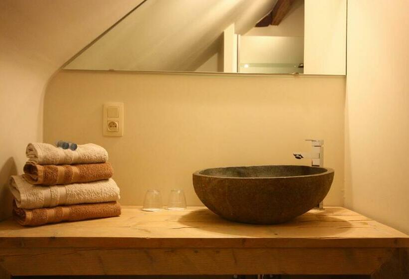 اتاق استاندارد, B&b Crijbohoeve