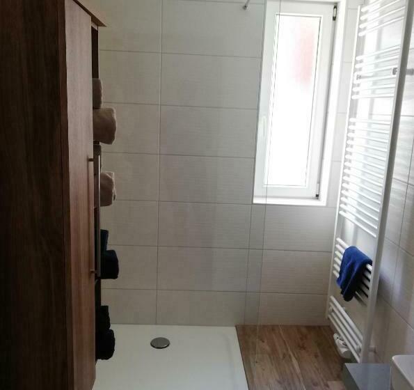 1 Sovrums Lägenhet, Haus Höll Herta