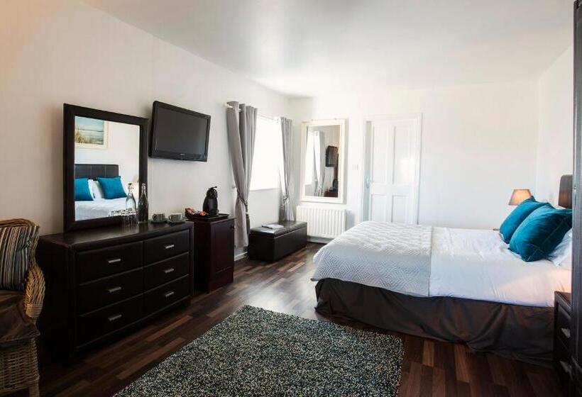 اتاق استاندارد, Maddens Bridge Bar & Guesthouse