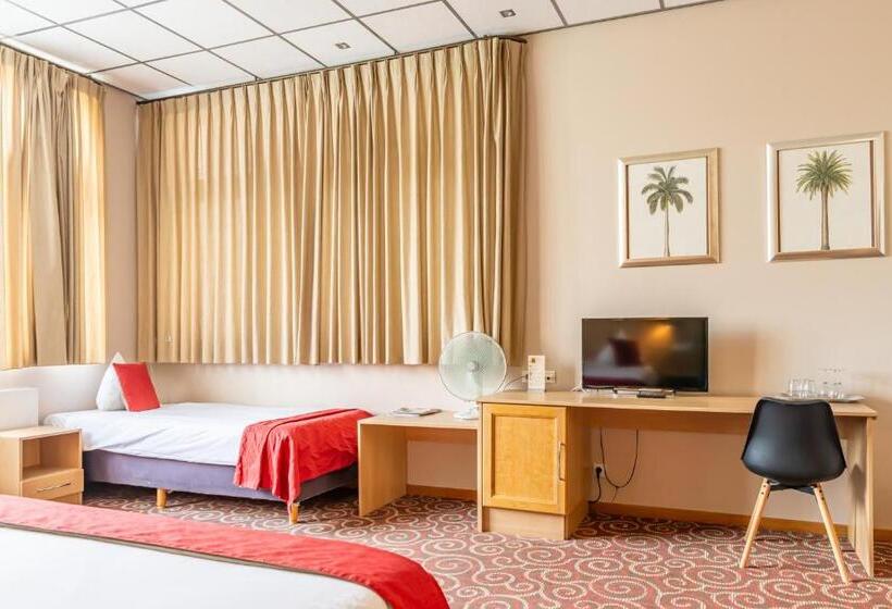 Трехместный Номер Комфорт, Brasserie Ingredi