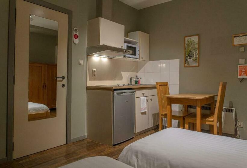 Номер Стандарт, Piano 2   Mont St Guibert   Louvain La Neuve
