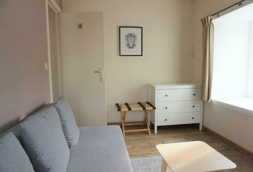 סוויטת ג'וניור, Bon Accueil