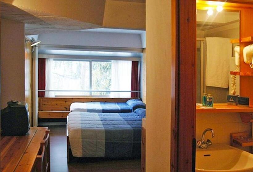 Quarto Triplo Estandar, Th 1400
