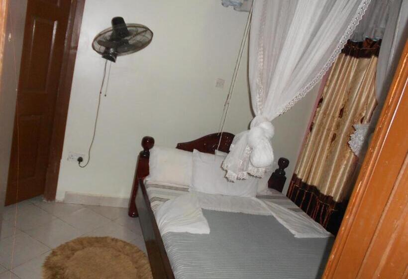 Standard studio with lake view, Riversand Hotel With Lake Views,accra Street,kisumu,kenya