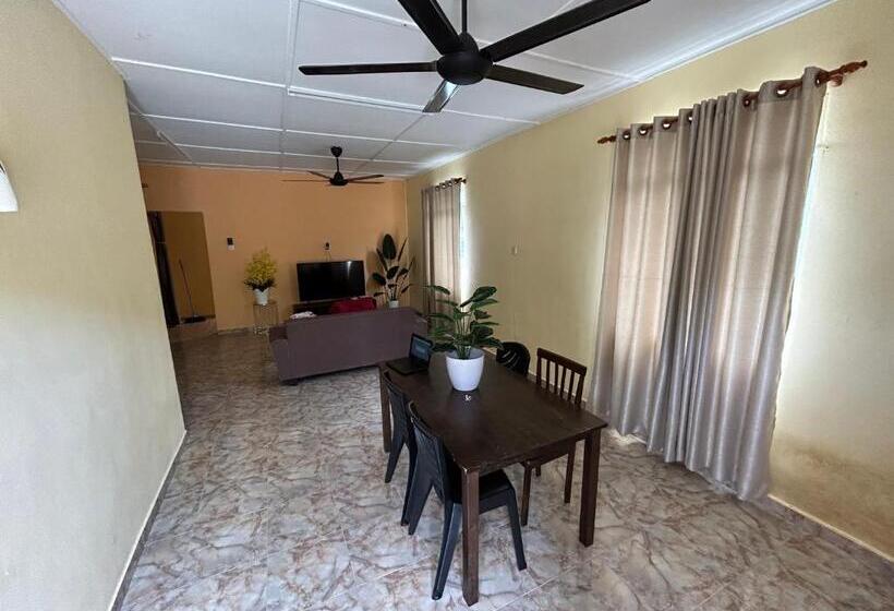 Апартаменты 3 Спальни, Dtahan Motel Taman Negara