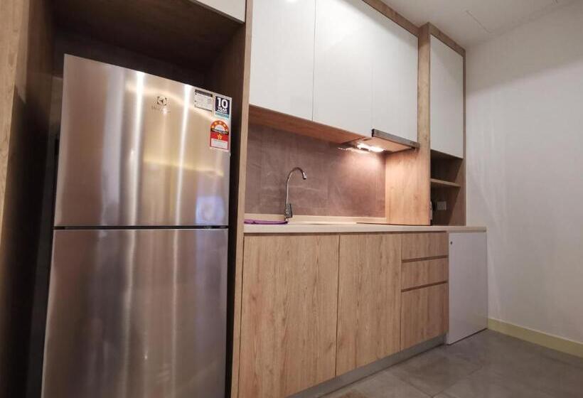 آپارتمان 1 خوابه با چشم‌انداز دریا, Thermospace Imperio A 25 10 Melaka City