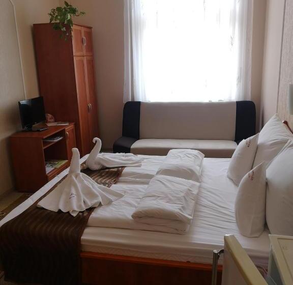 Deluxe-huone, Szent István Wellness Panzió