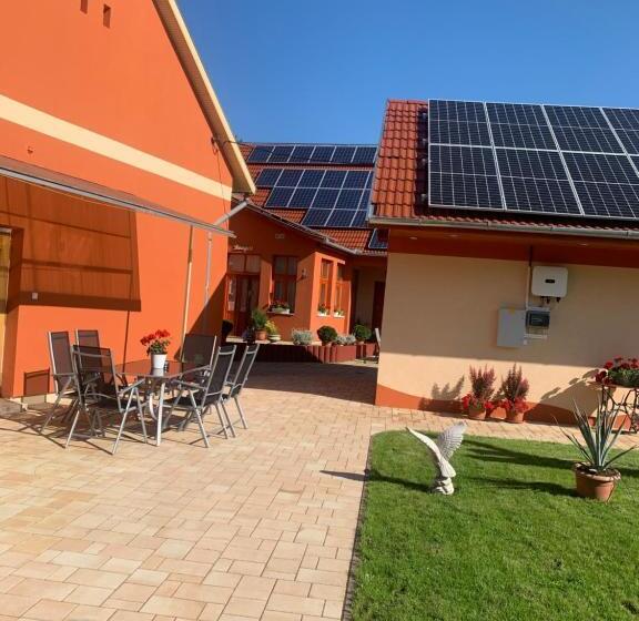 Апартаменты 3 Спальни, Szent István Wellness Panzió