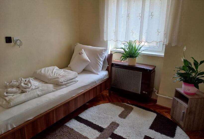 Апартаменты 3 Спальни, Szent István Wellness Panzió