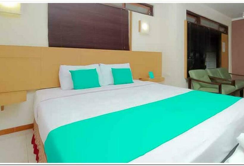 Номер Superior, Lestari Near Lippo Plaza Mall Jember Mitra Reddoorz
