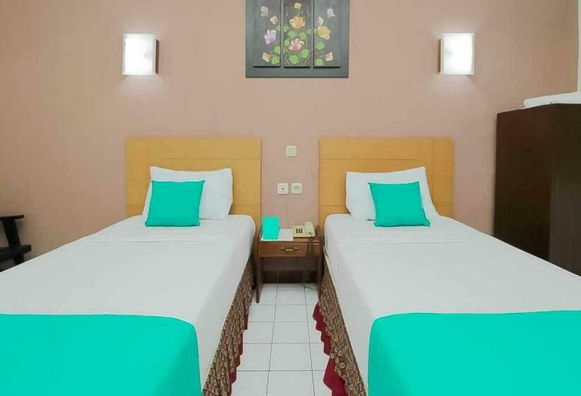 Номер Economy, Lestari Near Lippo Plaza Mall Jember Mitra Reddoorz