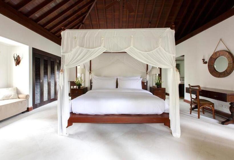 Вилла 4 Спальни, The Ungasan Clifftop Resort