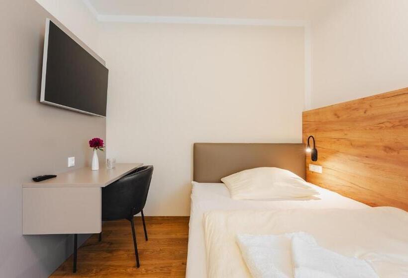 Quarto Estandar Individual, Die Pension Galle