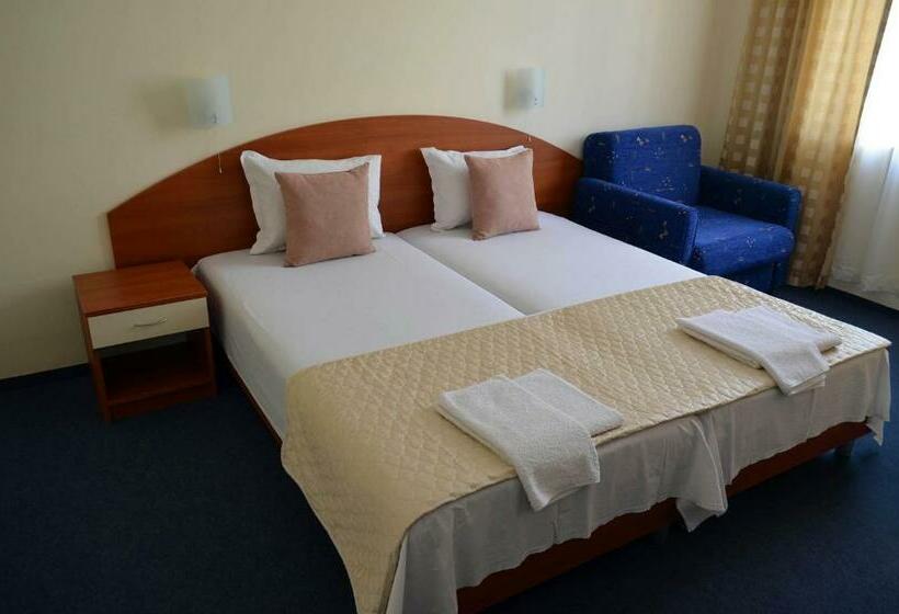 Номер Стандарт, Family Hotel Diana