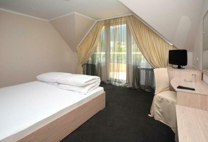 Люкс, Family Hotel Diana