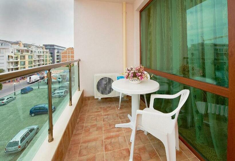 Quarto Estandar com Sacada, Central Plaza