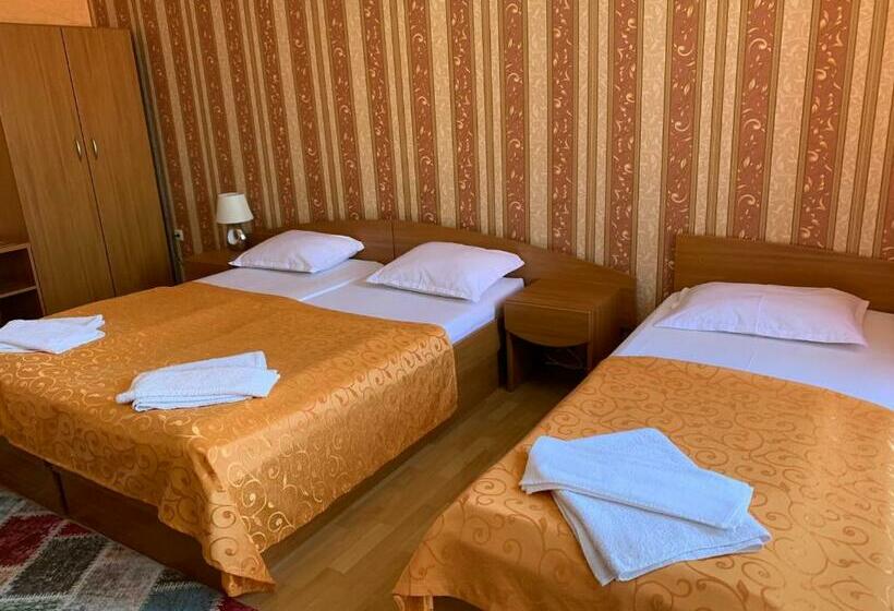 Номер Стандарт с Балконом, Guest Rooms Sveti Nikola