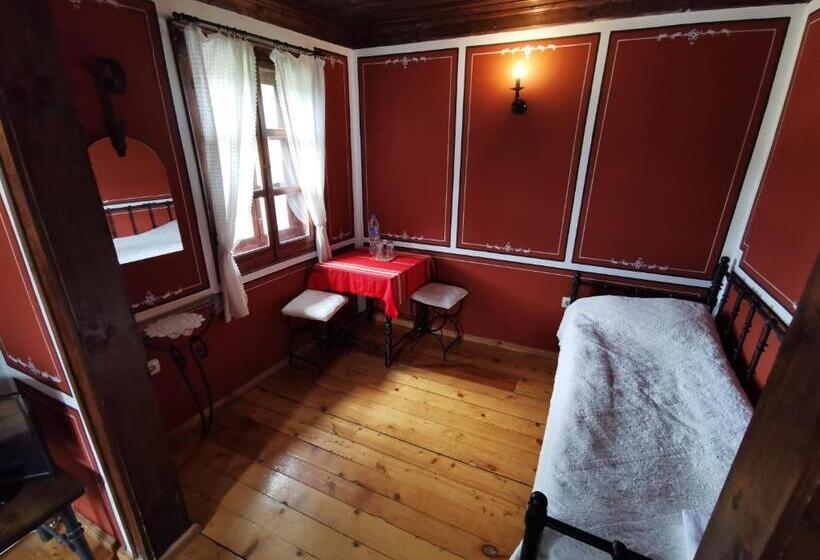 Номер Стандарт Трехместный, Hadji Neikovi Guest Houses