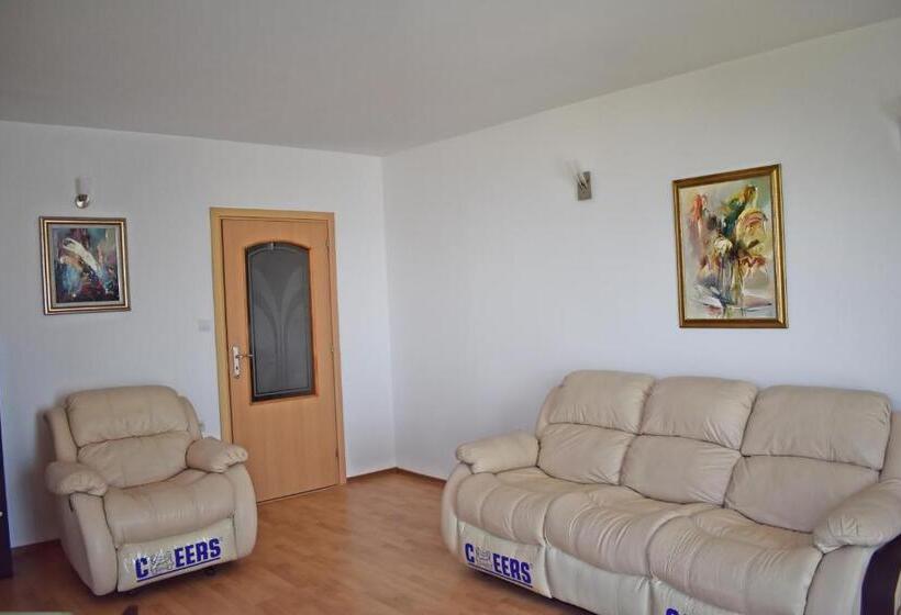 Apartamento Superior 1 Dormitório, Nushev