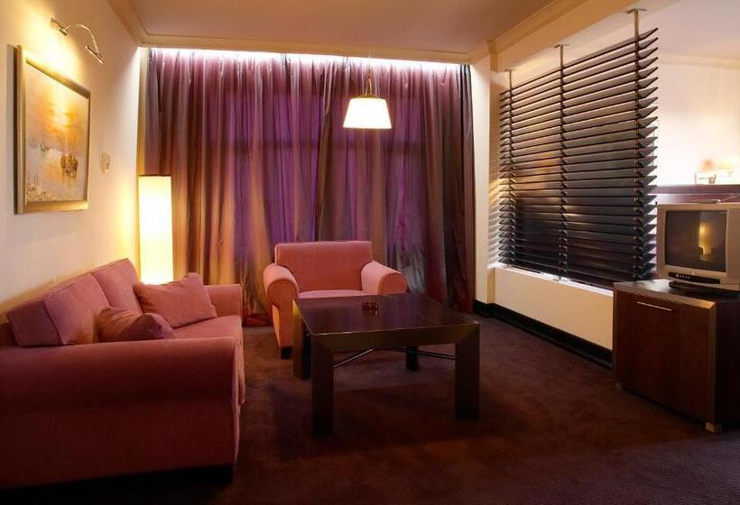 Полулюкс, Park Hotel Green Europe
