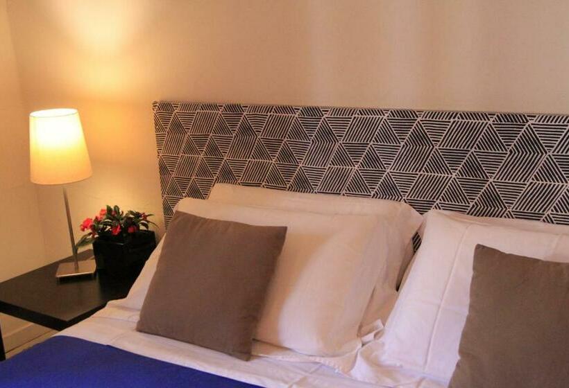 اتاق استاندارد با بالکن, B&b Metropolis