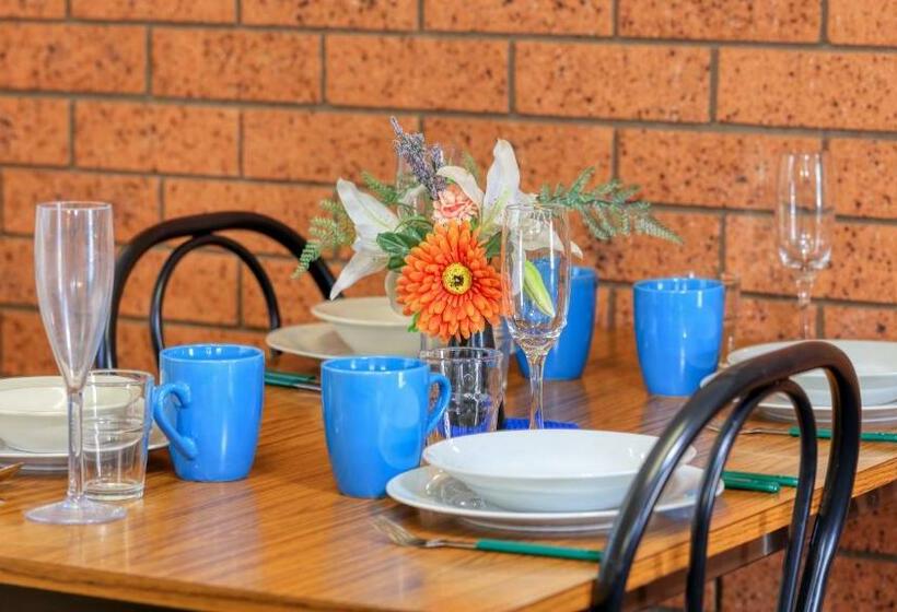 Апартаменты 2 Спальни, Castlereagh Motor Inn