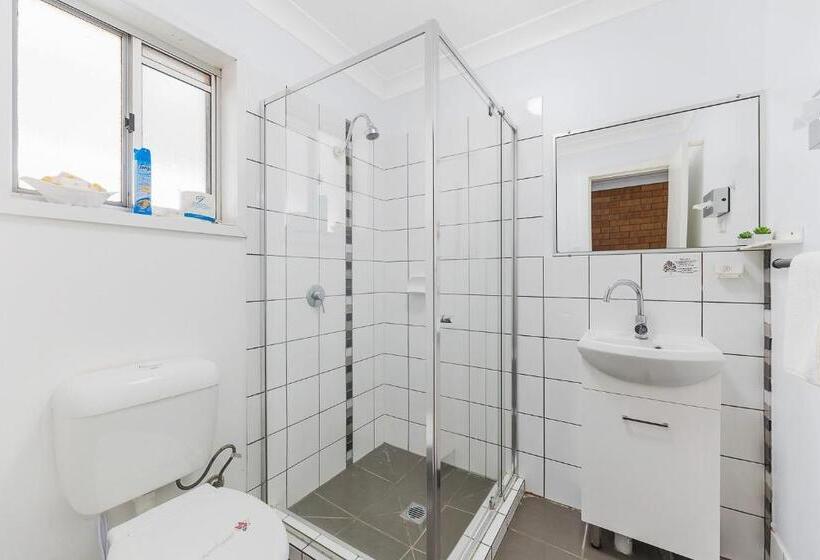 Номер Стандарт, Castlereagh Motor Inn