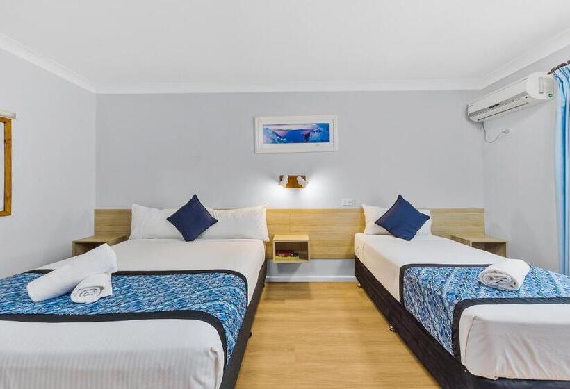 Номер Стандарт, Castlereagh Motor Inn