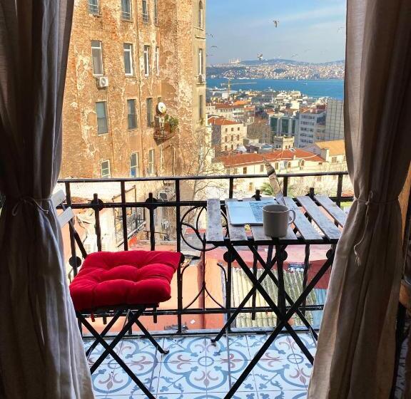 آپارتمان 3 خوابه, Entire Apartment With Amazing Seaview Terrace Near Galata Tower