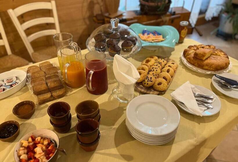 اتاق ساده سه‌ نفره, Agriturismo Al Botteniga
