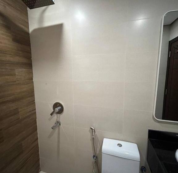اتاق سوپریور سه تخته, Madinah Deluxe