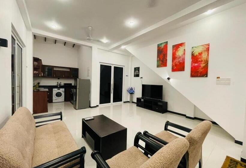 דירת חדר, Downsouth Cabanas