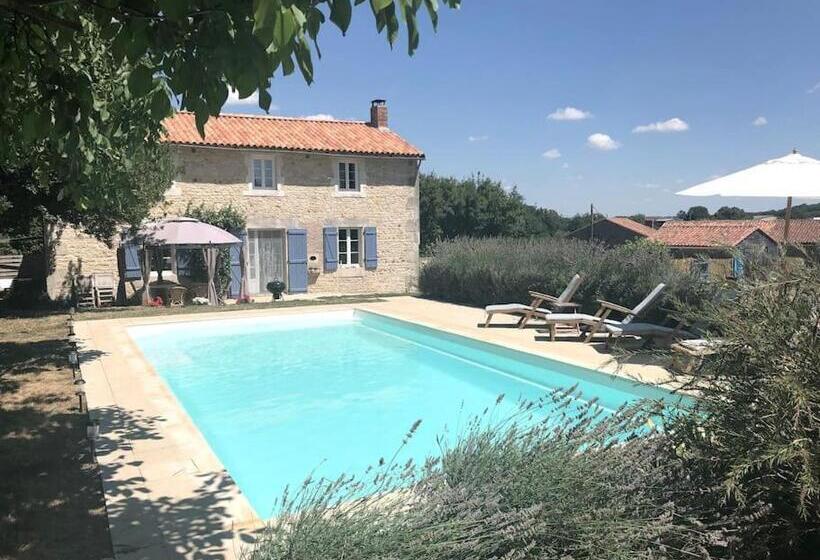 Вилла Deluxe 1 Спальня, Cha16   Nanteuil En Vallee   Touchbaudrand