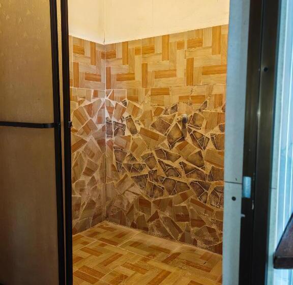 اتاق اکونومی, Hostel Y Cabinas Yilmer