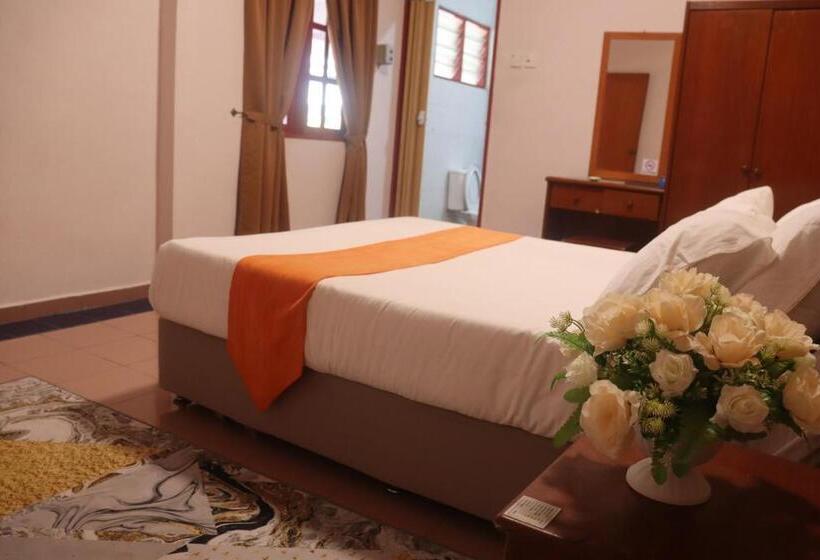 Номер Deluxe, Bunga Raya Resort Parit Buntar