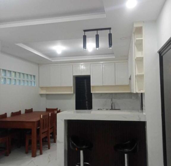 Семейный Номер, Manel Guest House